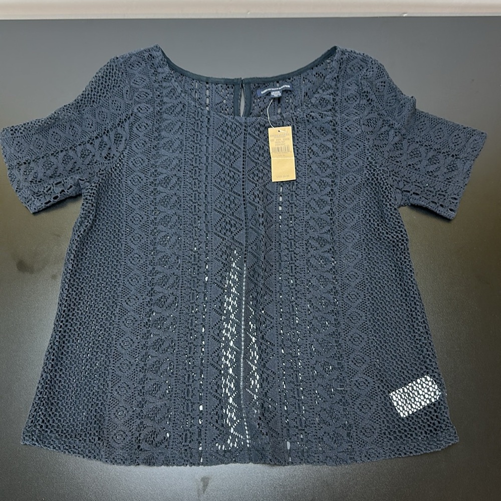 American Eagle Navy Open Knit Lace Split Back Button Closure M Short Sleeve - Picture 3 of 13